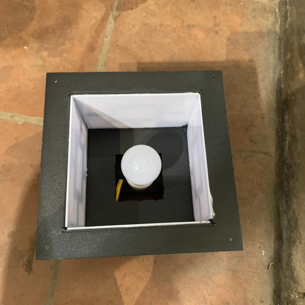 Đèn Trụ Cổng Vuông D300mm LED-E27 Chất liệu Inox Sơn theo yêu cầu