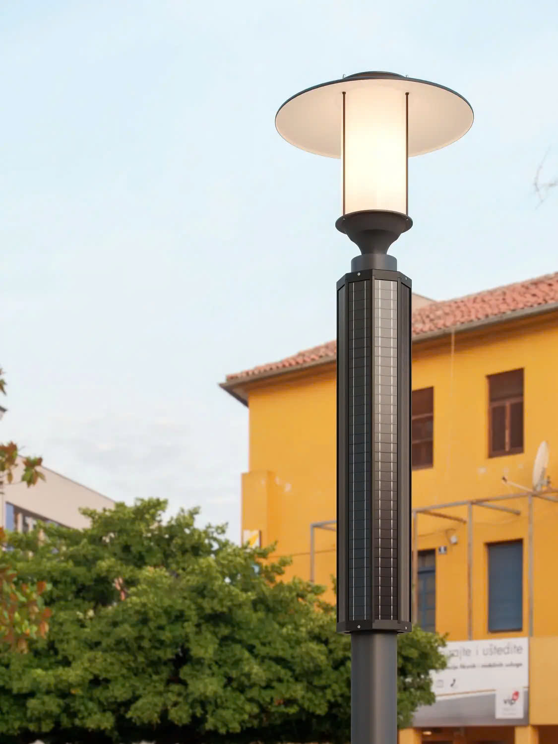 Trụ Cột Đầu Đèn Sân Vườn Jupiter Năng Lượng Mặt Trời Tấm Pin Dọc Vertical ZSR-2025 Smart City