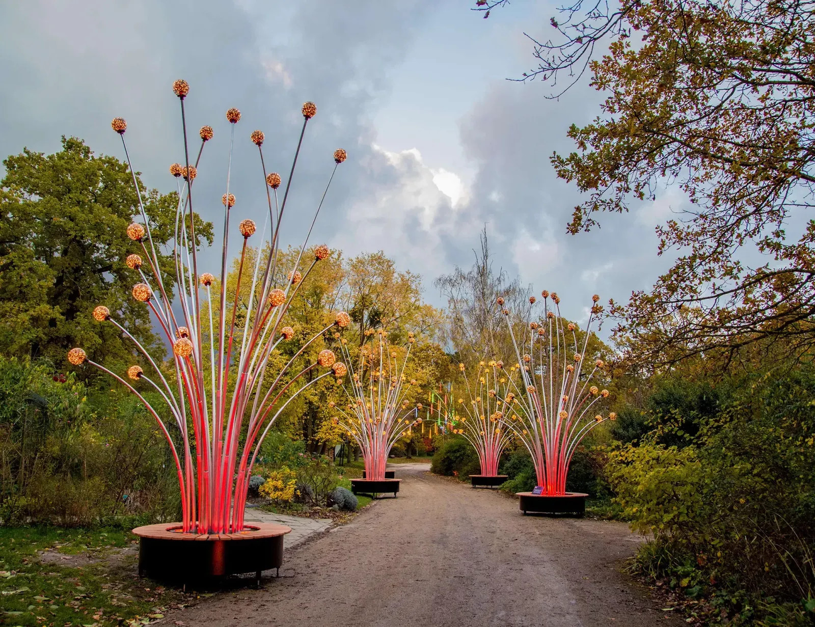 Trùm Cột Đèn Trang Trí Kiểu Khóm Cây Đầu Bóng Quả Cầu Tròn Chiếu sáng Sân vườn, Khu đô thị mới