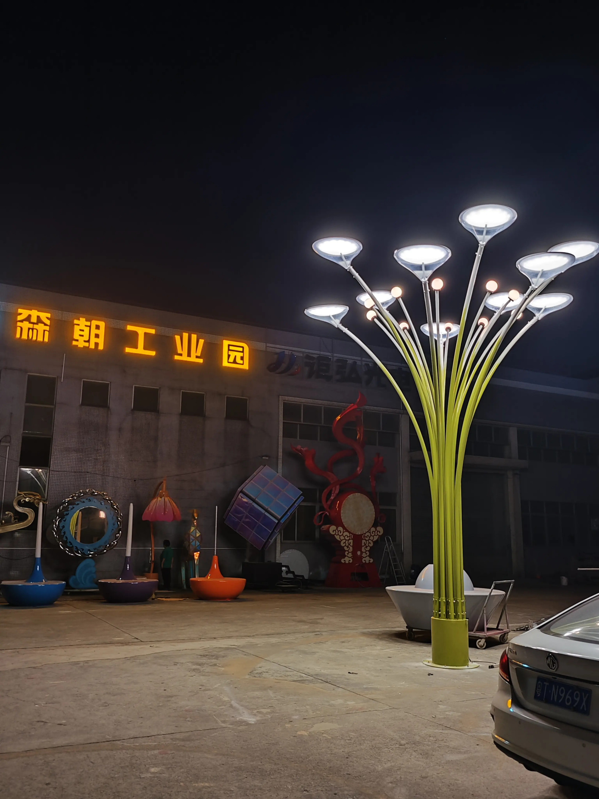 Chùm Cột Đèn ZALAA Trang Trí Chiếu Sáng Sân Vườn Dự Án Khu đô thị mới, Công viên, Khuôn viên..