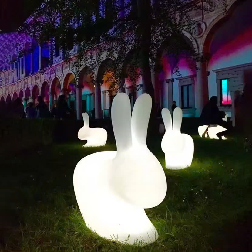 Vườn Ánh Sáng mùa thu với đèn led trang trí hình Con Thỏ và hình Trăng Sao phát sáng Zalaa cho các Dự án chiếu sáng mới