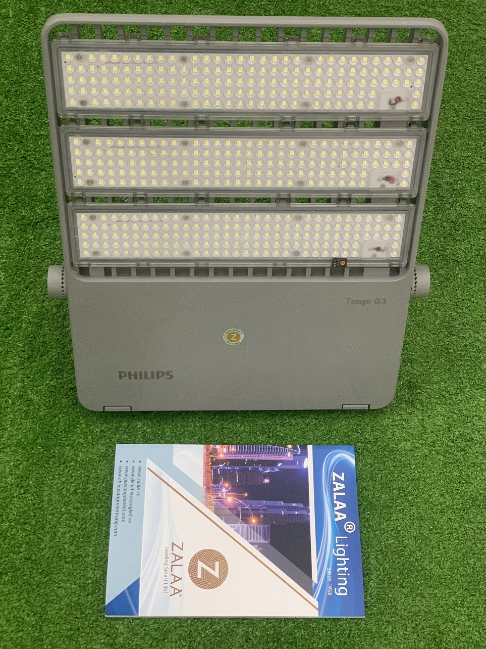 Đèn Pha Led 300W OEM Philips kiểu Tango G3 BVP383 Cho Sân Tennis