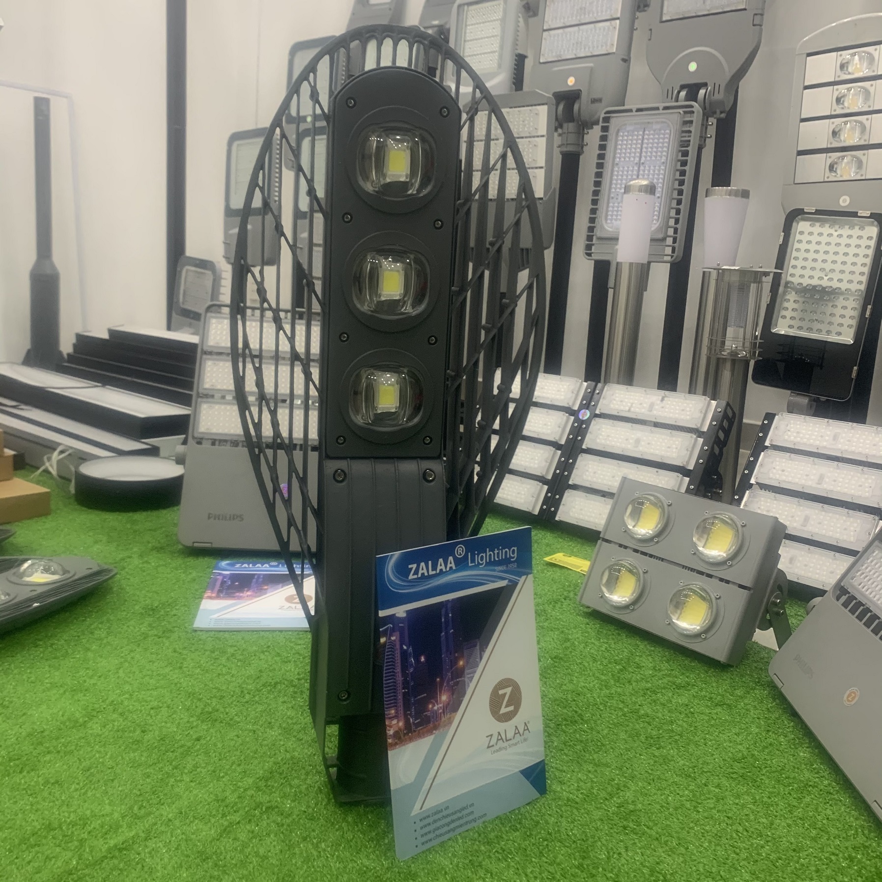 ĐÈN ĐƯỜNG LED 150W HÌNH LƯỚI ZALAA