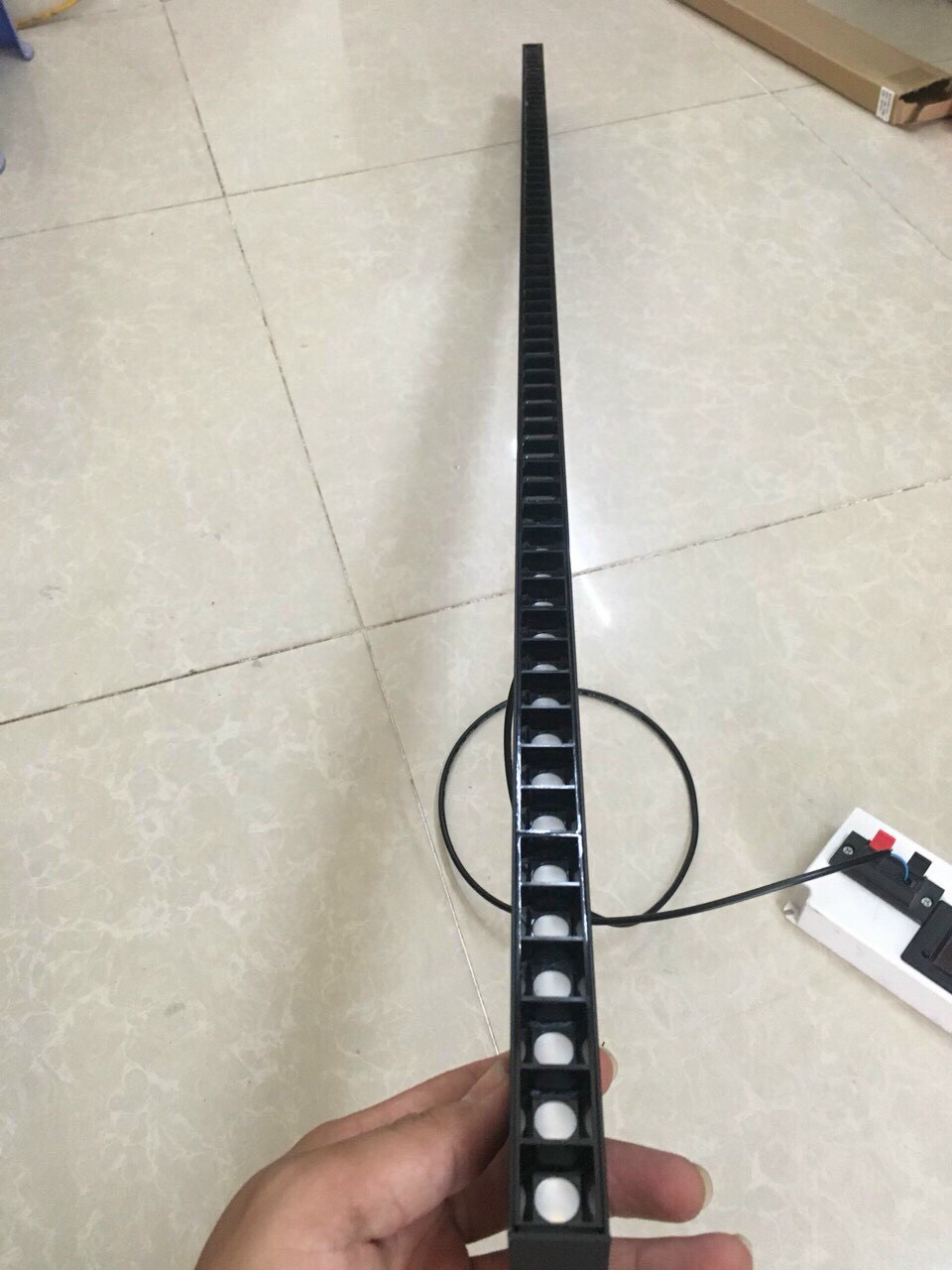 Đèn led thả trần văn phòng cao cấp kích thước L1200xW20xH70mm, 20w mã ZTVP1200x20x70 Zalaa