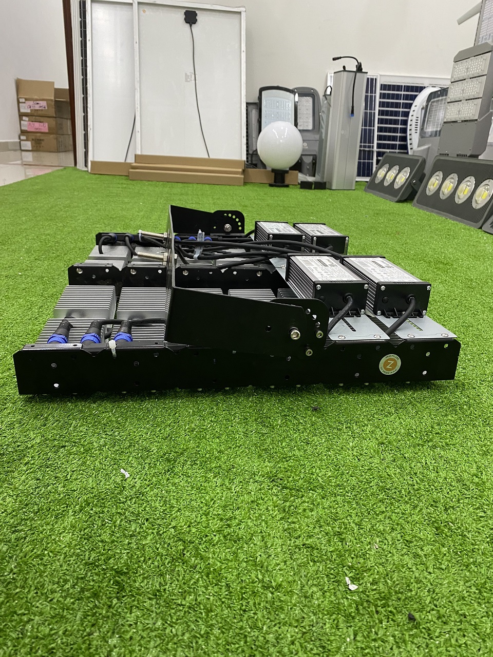 Đèn pha LED Philips chiếu sáng ngoài trời công suất 600W