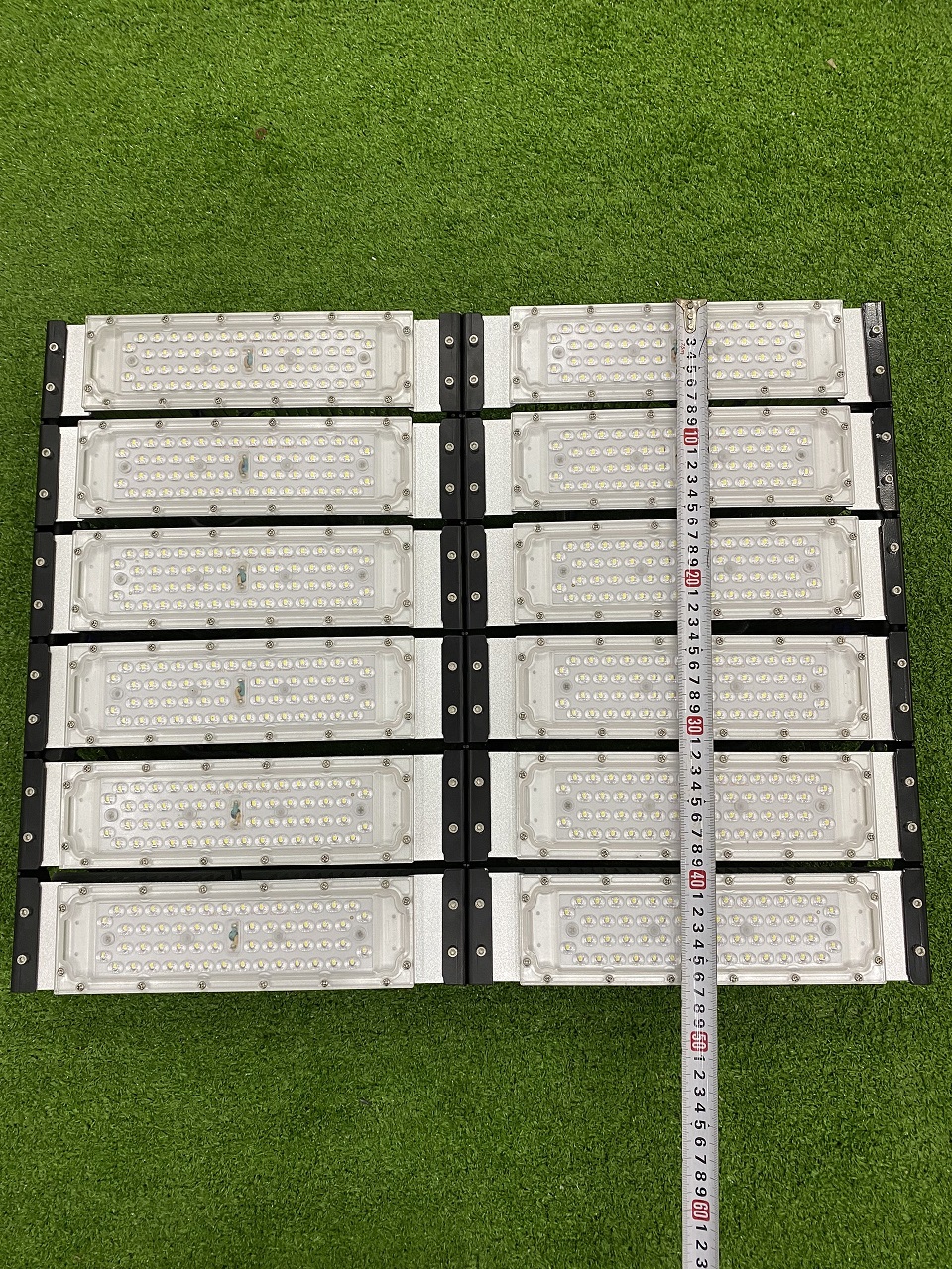 Đèn pha LED Philips chiếu sáng ngoài trời công suất 600W