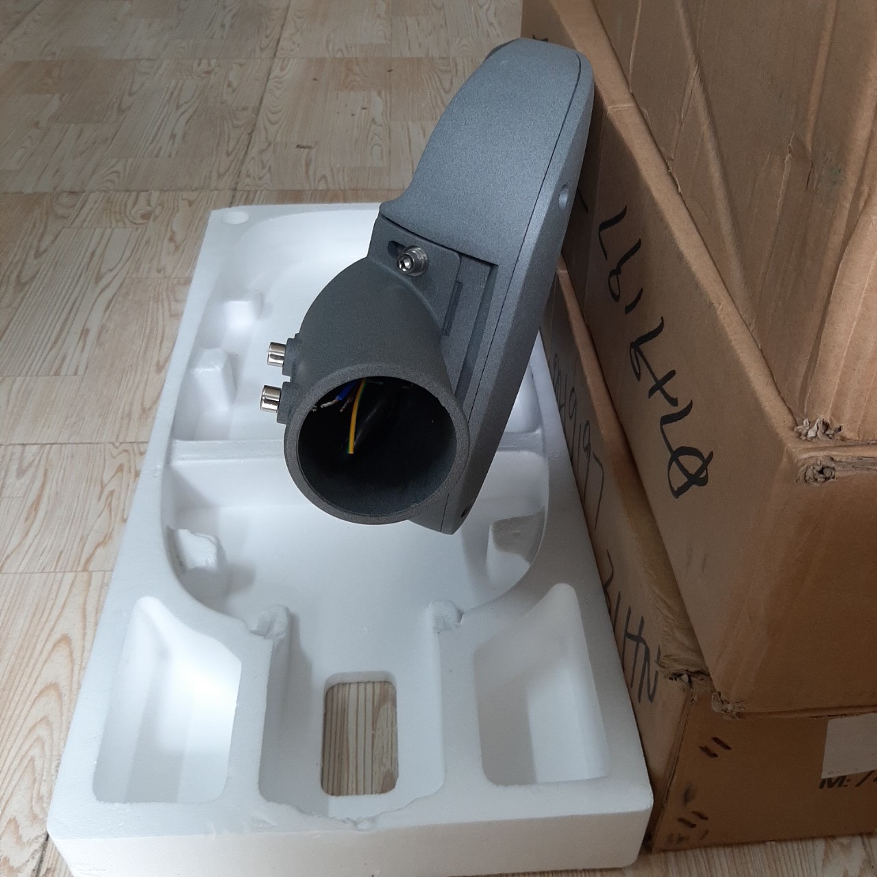 ĐÈN LED-TITAN MIDI 120W - Sản xuất theo đơn đặt hàng