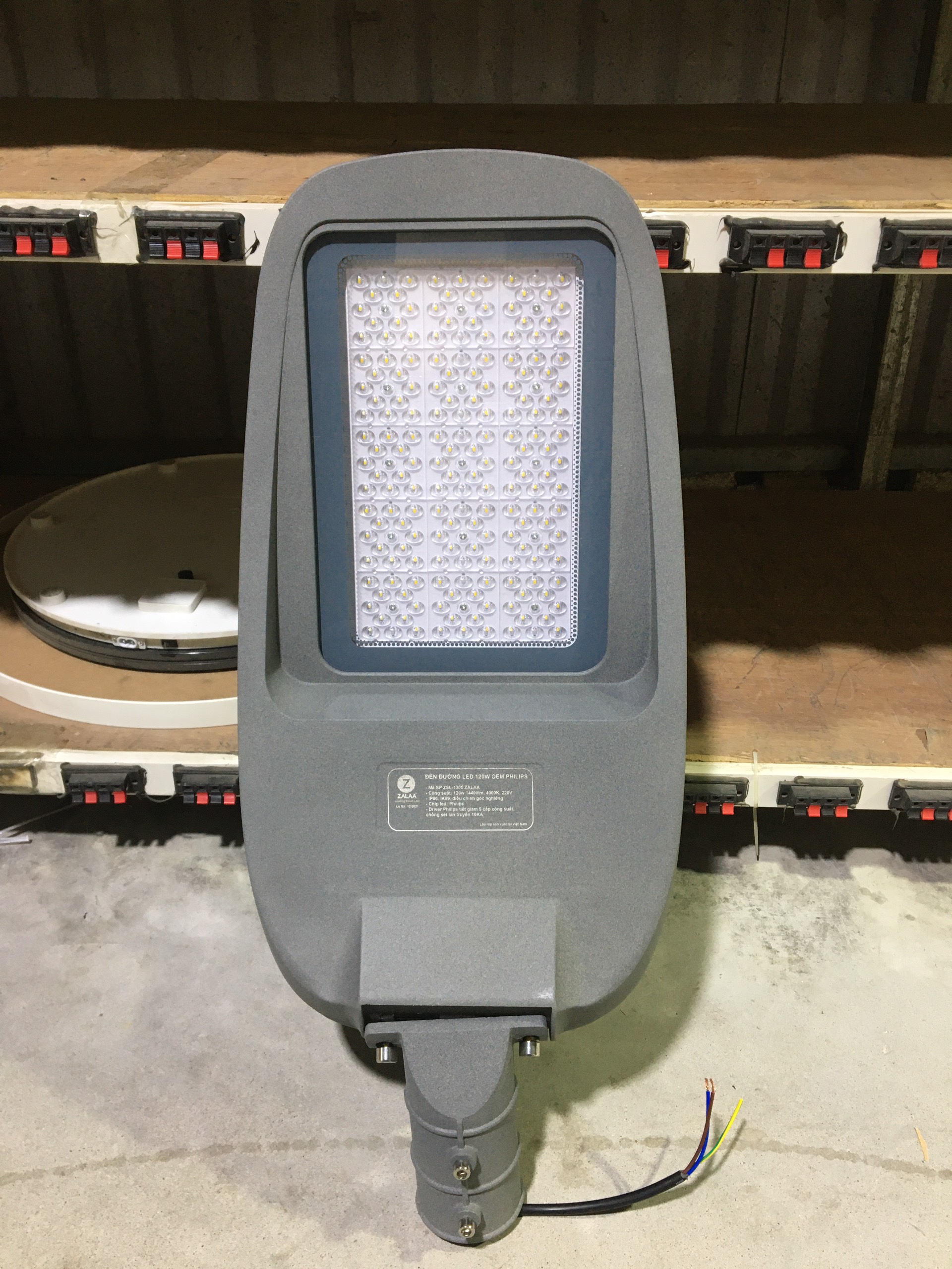 ĐÈN LED-TITAN MIDI 120W - Sản xuất theo đơn đặt hàng