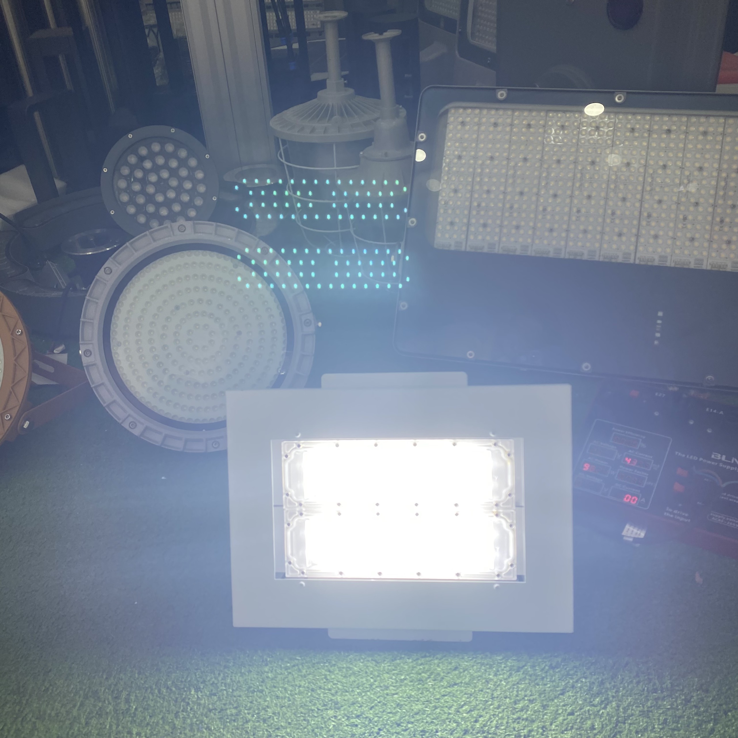 Đèn LED trạm xăng âm trần 100w, 150w, 200w mã số ZPMD-TX-100 zalaa