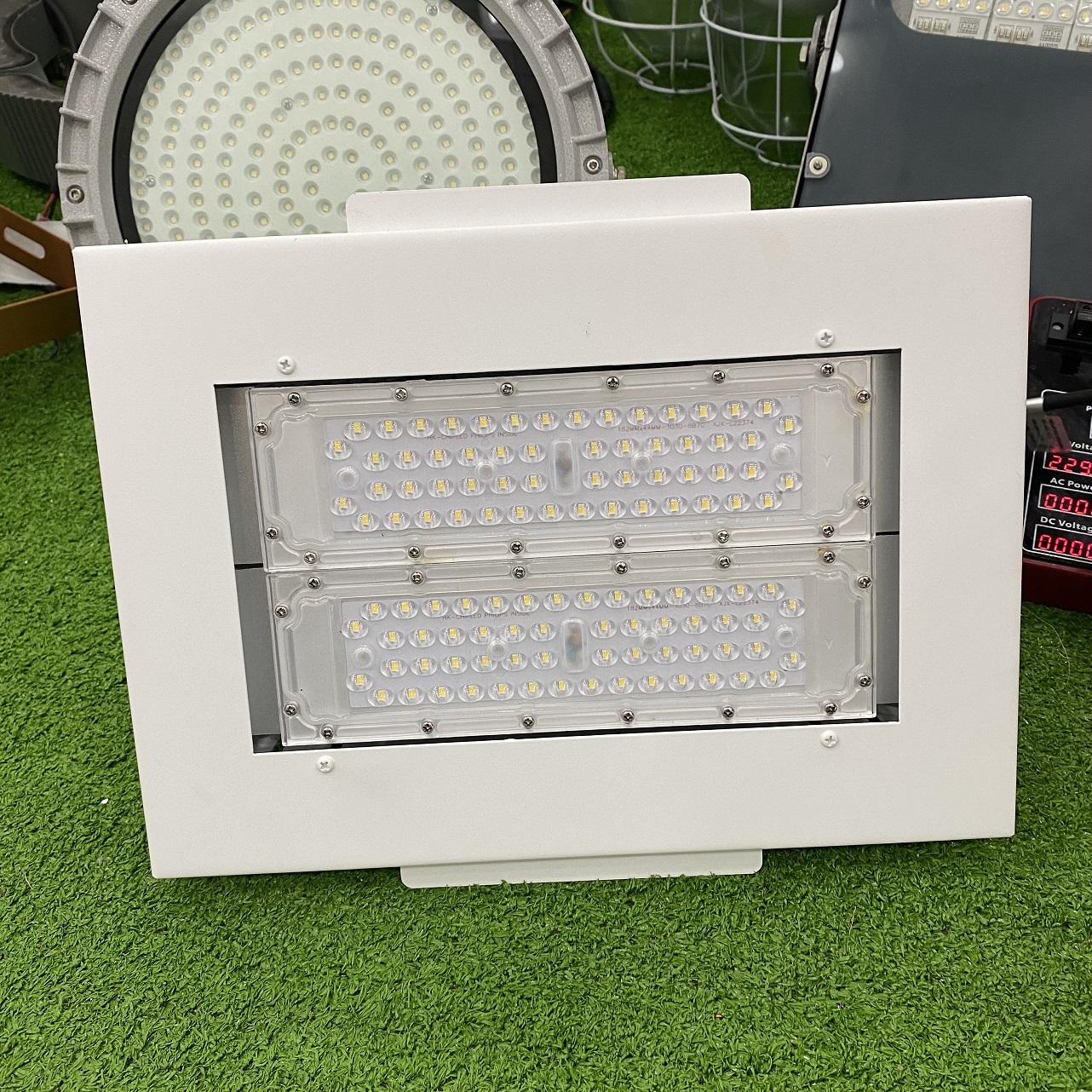 Đèn LED trạm xăng âm trần 100w, 150w, 200w mã số ZPMD-TX-100 zalaa