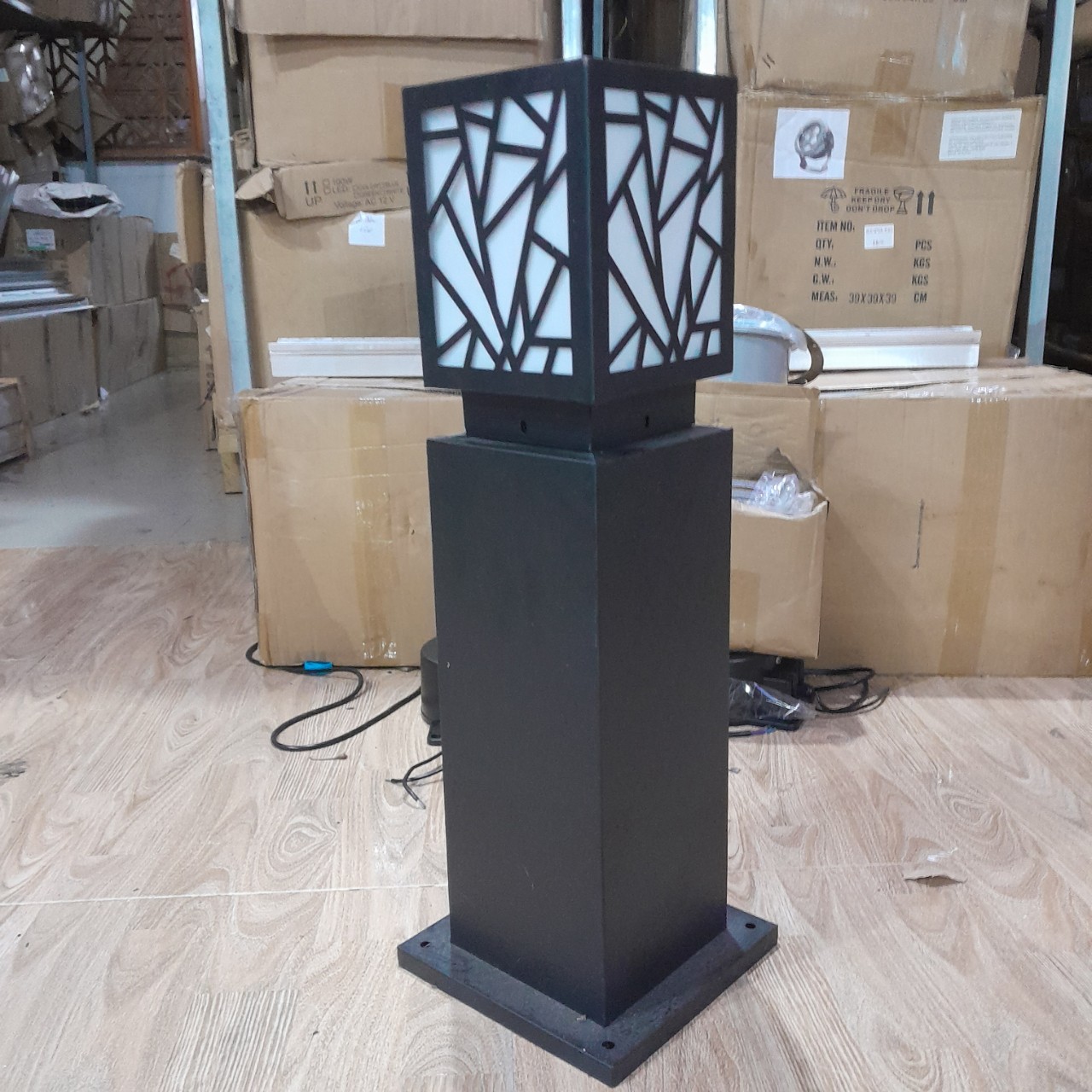 Trụ Nấm Sân Vườn Vuông H600xD180x140mm