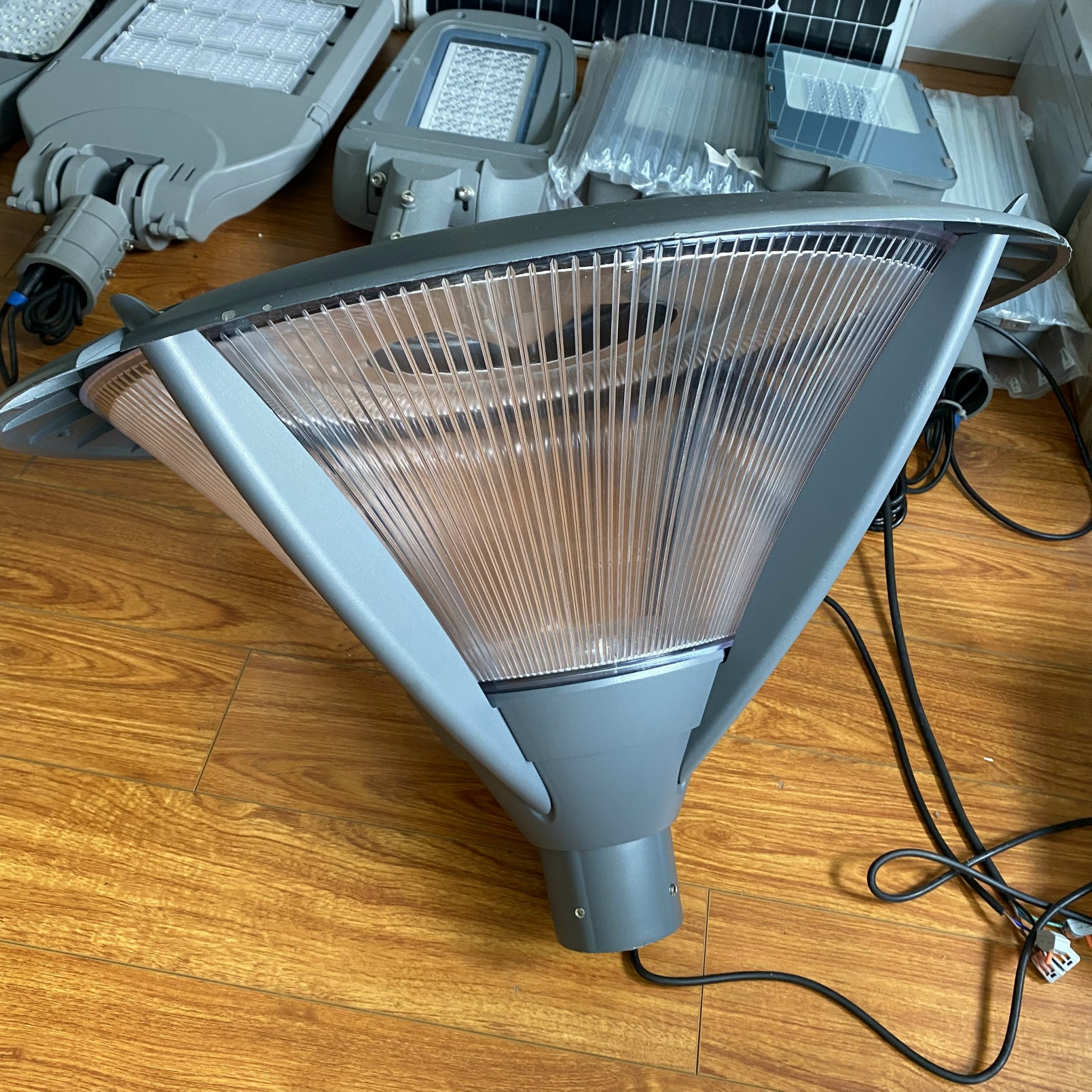 Đầu Đèn LED Sân Vườn Khu Đô Thị Mới, Công Viên, Trung tâm thương mại D700xH460mm công suất 30w, 40w, 50w, 60w