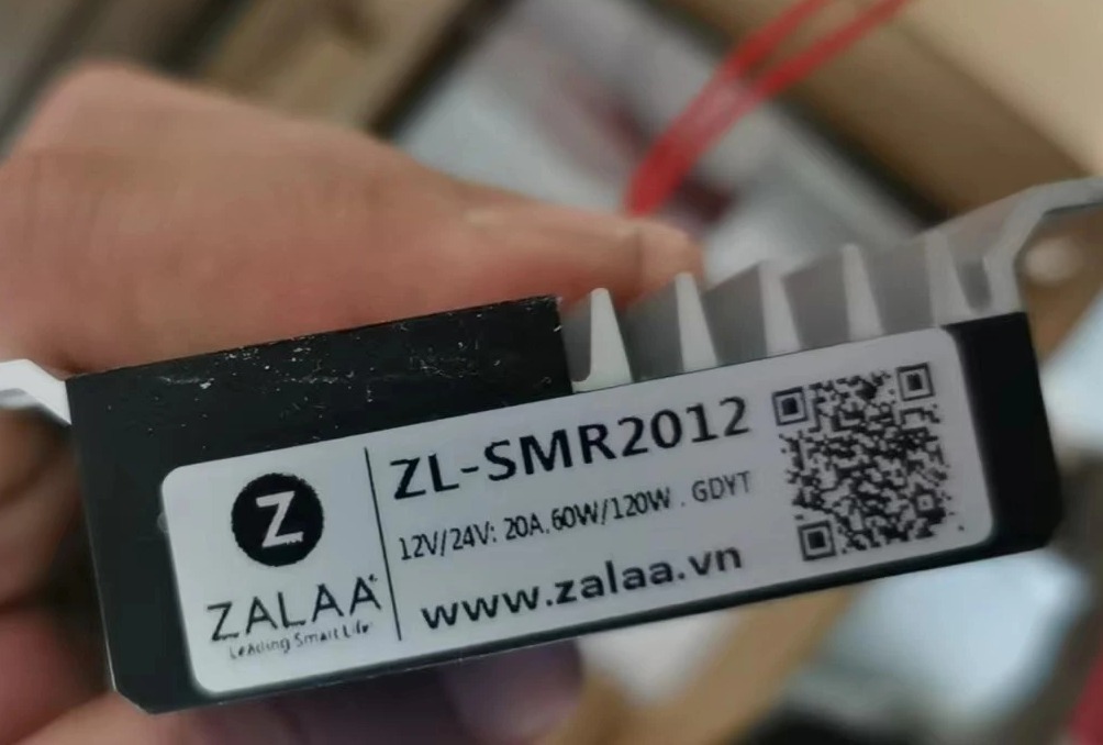 Bộ Điều Khiển ZL-SMR Sử dụng tự động Sạc - Xả cho Đèn Năng Lượng Mặt Trời ZALAA