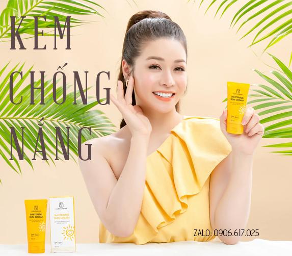 Nên thoa kem chống nắng trước hay sau khi trang điểm? Nên thoa kem chống nắng trước hay sau khi trang điểm?