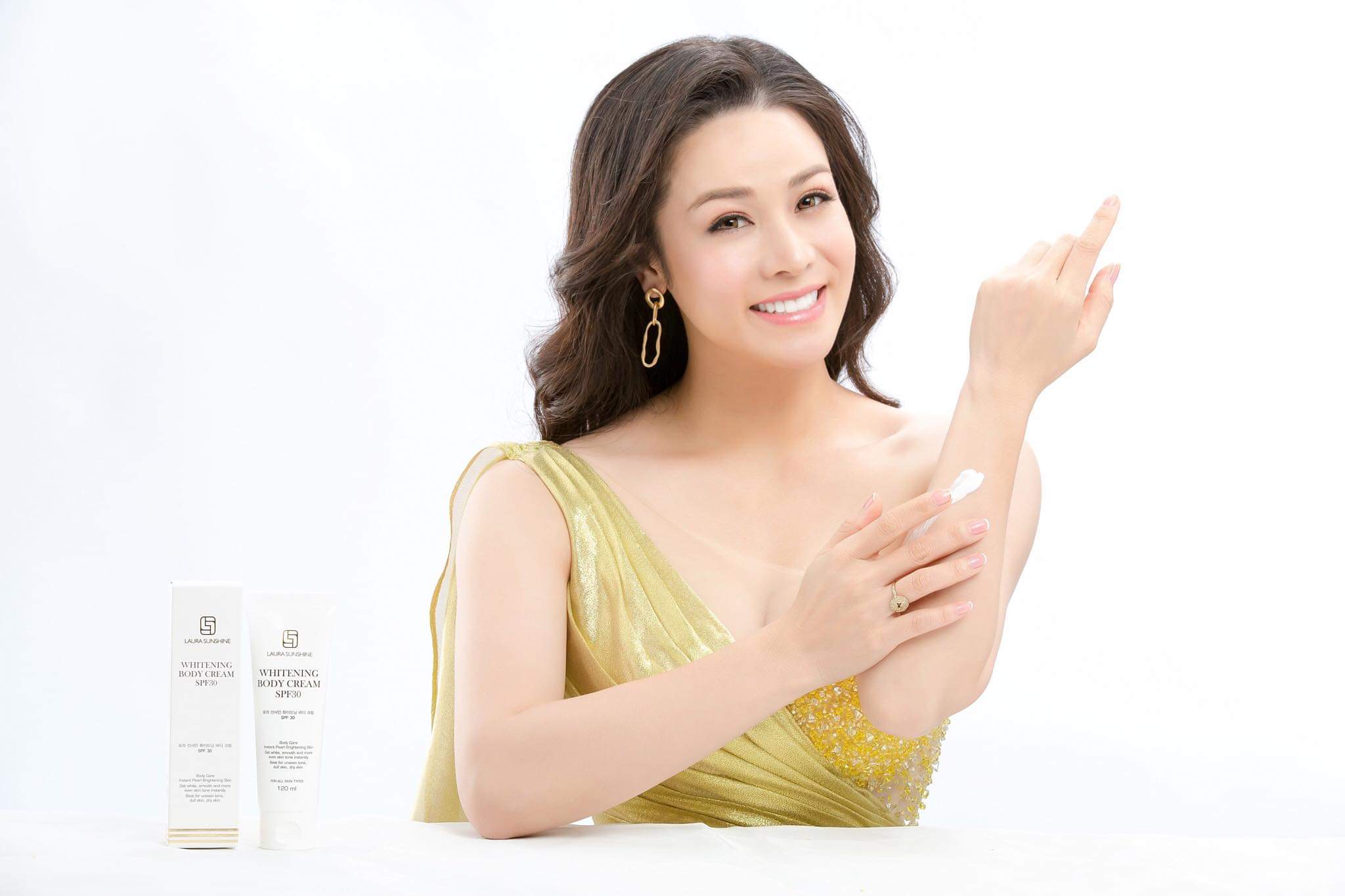 Kem ủ trắng body tốt nhất hiện nay Laura Sunshine Nhật Kim Anh Kem ủ trắng body tốt nhất hiện nay Laura Sunshine Nhật Kim Anh
