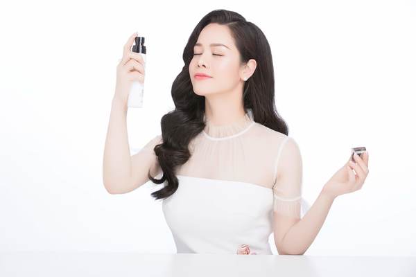 Giá mỹ phẩm Laura Sunshine bao nhiêu? Laura Sunshine có những sản phẩm nào? Giá mỹ phẩm Laura Sunshine bao nhiêu? Laura Sunshine có những sản phẩm nào?