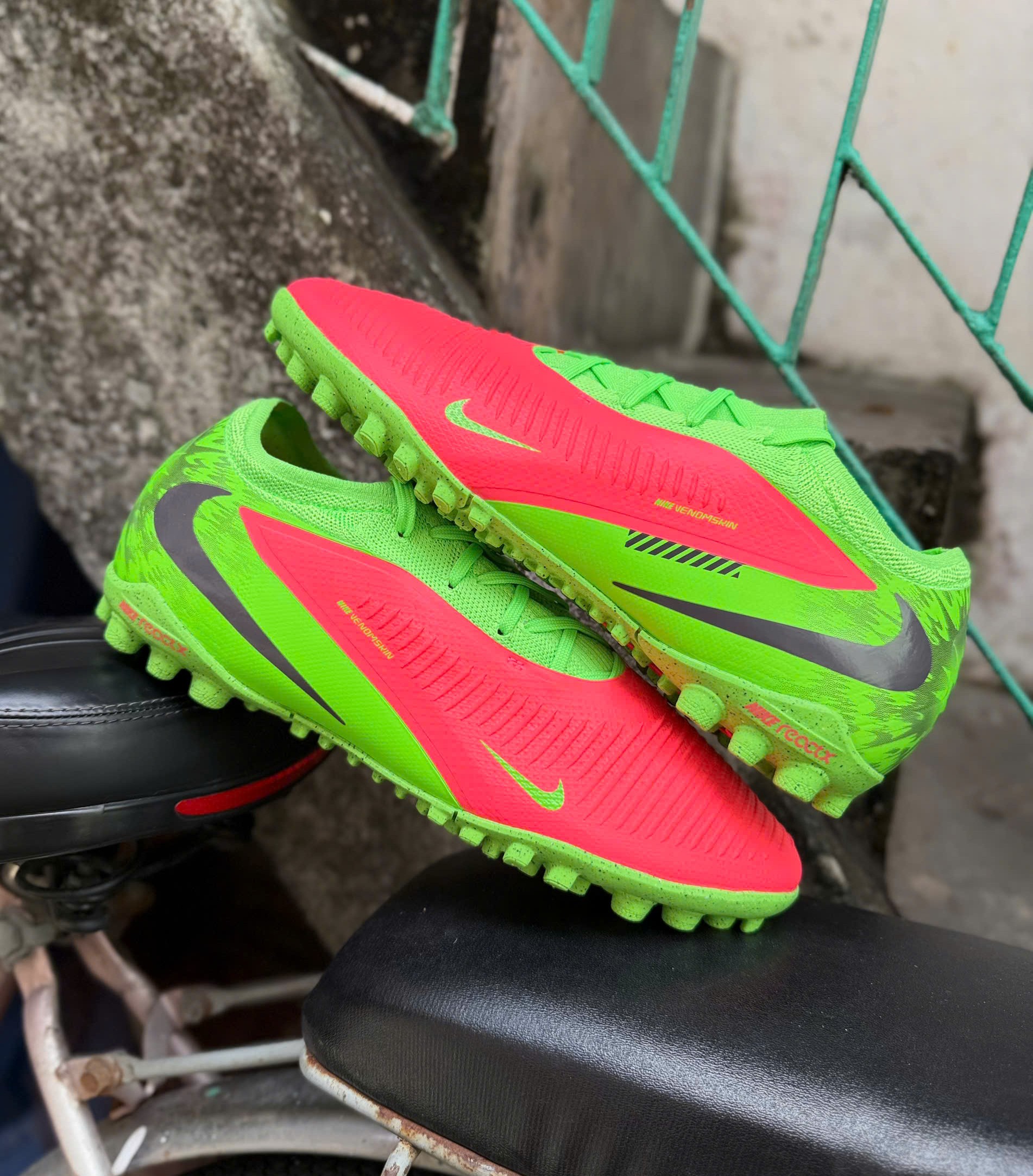 Nike ReactX Phantom 6 Pro Low TF EH
