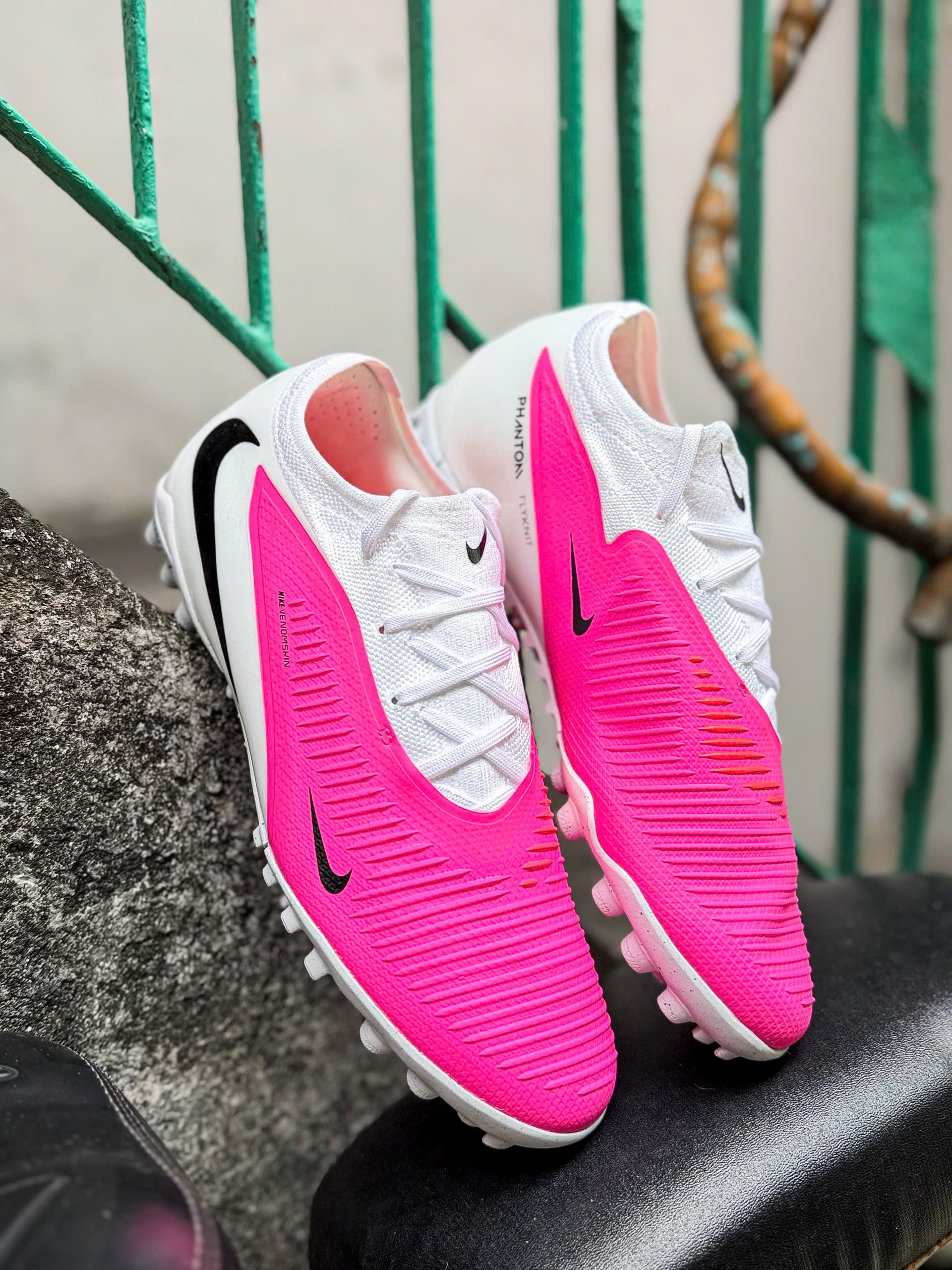 Nike Phantom 6 Low Pro TF