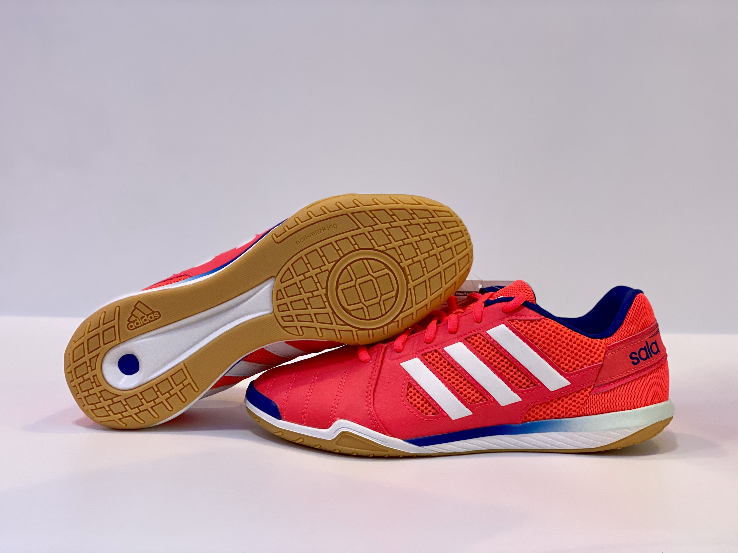 Straight Africa Persona ADIDAS TOP SALA IC | Giày bóng đá chính hãng I Giày đá banh chính hãng I Nike, adidas, Puma, Mizuno Straight Africa Persona ADIDAS TOP SALA IC | Giày bóng đá chính hãng I Giày đá banh chính hãng I Nike, adidas, Puma, Mizuno