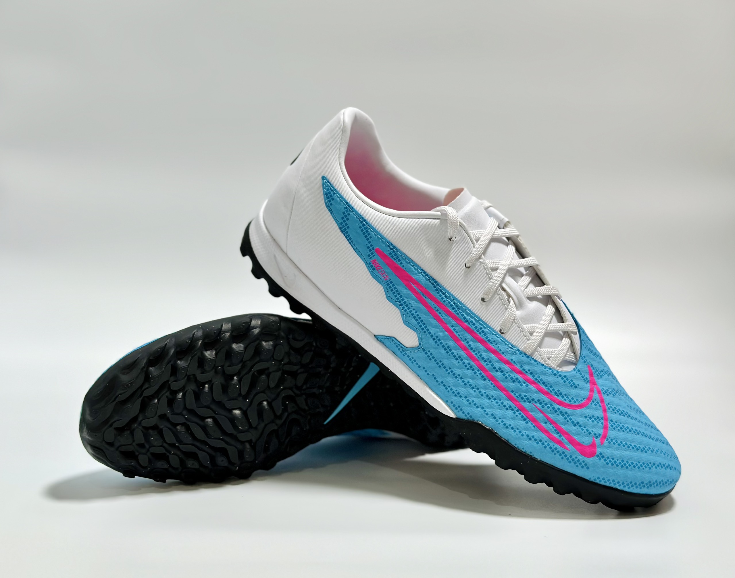 Nike Phantom GX Academy TF | Meomeoshoes - Già y bóng Äá chÃnh hãng giá tá»t