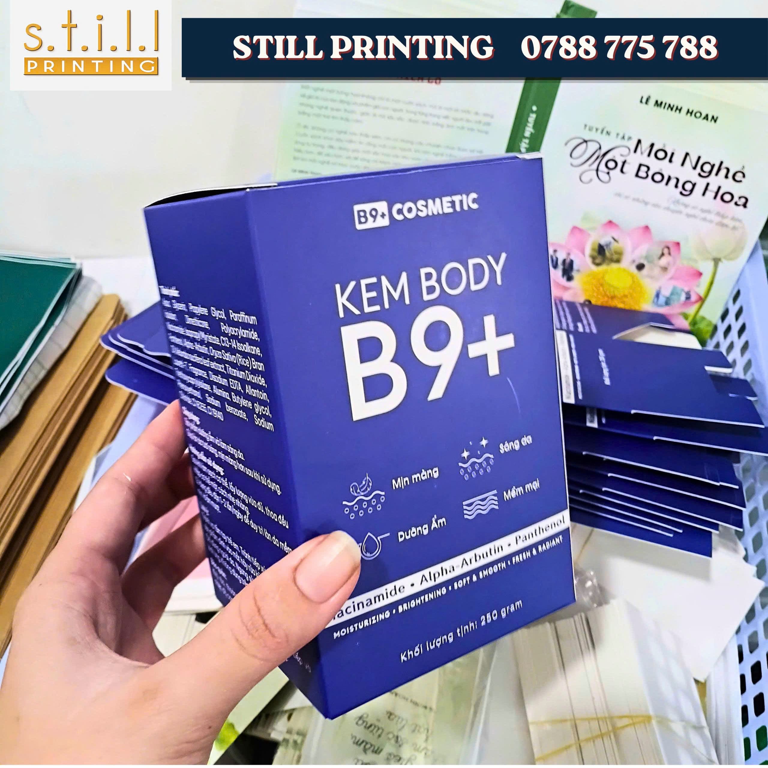 Mẫu hộp giấy mỹ phẩm kích thước 8,8 × 8,8 × 13,5 cm tại Still Printing.
