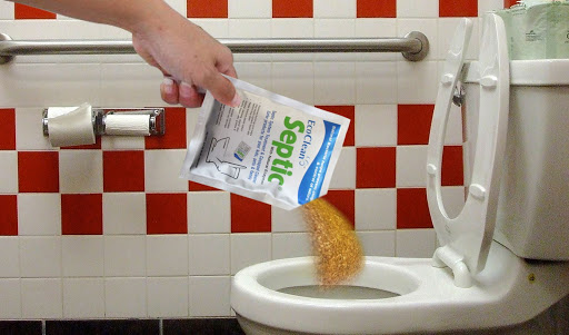 Mùi hôi khi xả nước bồn cầu, nguyên nhân và cách xử lý