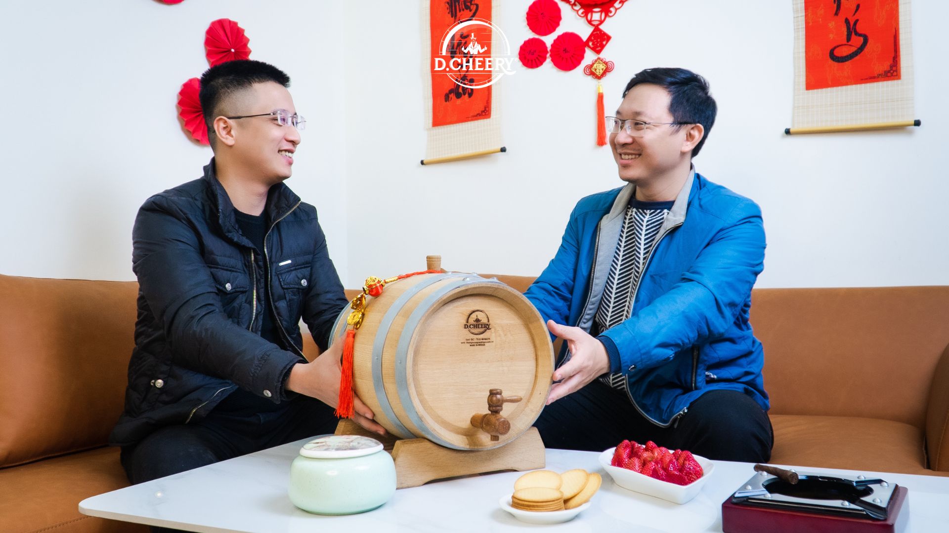 Thùng gỗ sồi D.Cheery: Món quà dành biếu tặng đối tác doanh nghiệp tạo sự gắn kết bền vững dịp Tết 2024