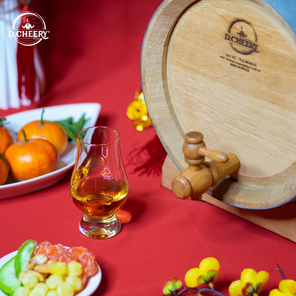 Xu hướng tặng quà Tết cho sếp nam năm Giáp Thìn 2024: Thùng gỗ sồi