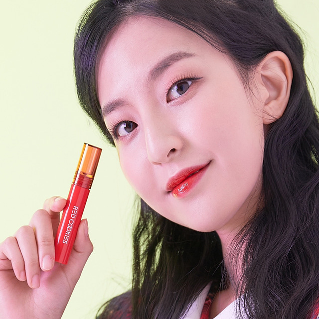 Son bóng RED COOKIES GLOW WATER WRAP TINT 4.5 căng mọng quyến rũ trẻ trung, không lem dính khi ăn uống