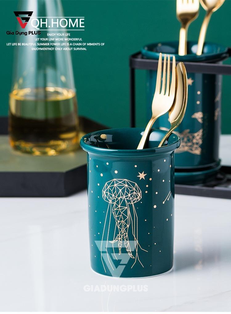 Bộ Ba Ống Đựng Đũa, Thìa Bằng Sứ Màu Xanh Ngọc Lục Bảo Đặt Bàn Cho Nhà Hàng, Phòng Bếp Sang Trọng & Cao Cấp |  Ống đũa trang trí hình cá voi