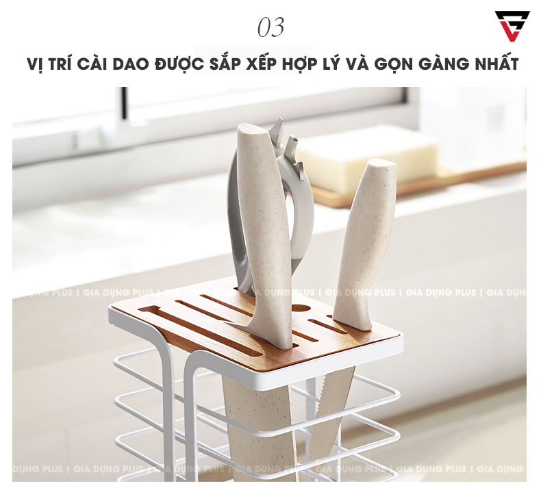 Vị trí cài dao được sắp xếp hợp lý và gọn gàng, không gây vướng