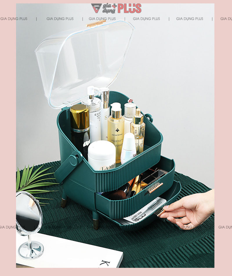 Thiết kế 4 tầng với ngăn kéo, giúp phân chia gọn gàng các loại mỹ phẩm, đồ dùng trang điểm với nhau giúp quá trình sử dụng nhanh và tiện lợi hơn