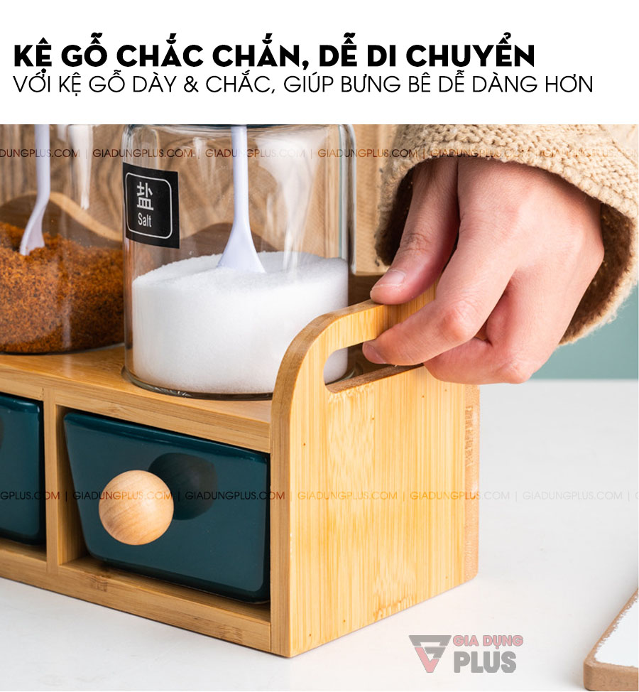 Set đựng gia vị thìa liền nắp & hủ gia vị sứ ngăn kéo kèm kệ gỗ | Kệ gỗ chắc chắn & dày, giúp bộ có thể dễ dàng di chuyển vị trí mà không mất nhiều công sức