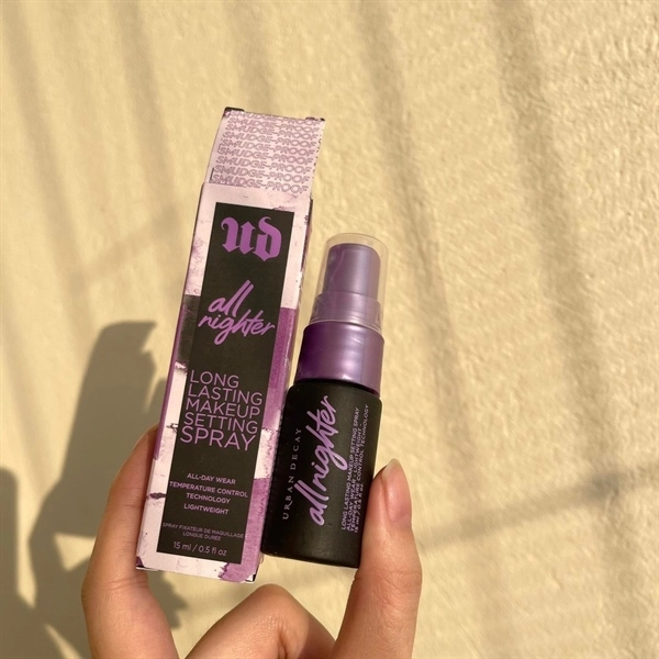 Xịt Khoáng Khóa Nền Urban Decay All Nighter Makeup Setting Spray 15ml