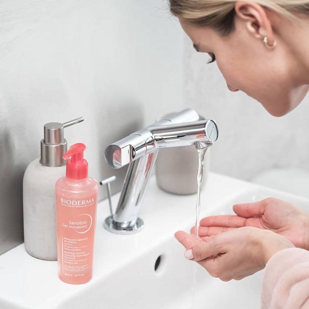 Gel Rửa Mặt Tạo Bọt Cho Da Nhạy Cảm Bioderma Sensibio Gel Moussant