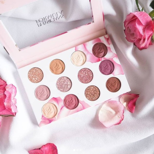 Bảng phấn mắt 12 màu Physicians Formula Rose All PLay Eyeshadow Bouquet