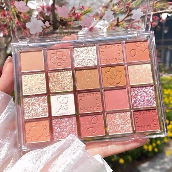 Bảng Phấn Mắt 20 Ô Hold Live Evening Sakura Dance Eyeshadow Palette 34g