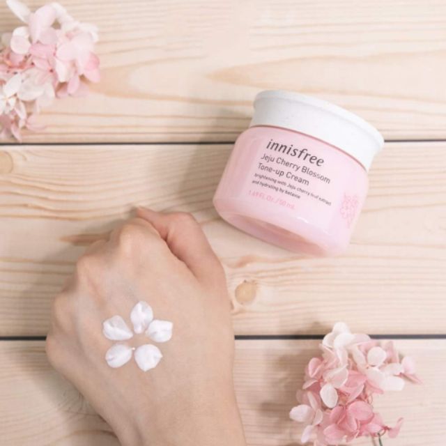 Bộ dưỡng Innisfree Jeju Cherry Blossom Special Kit 4 món