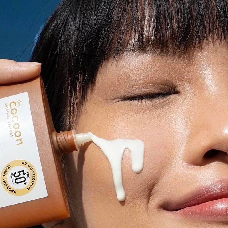 Sữa Chống Nắng Bí Đao Quang Phổ Rộng Cocoon Winter Melon Sun Fluid SPF50+