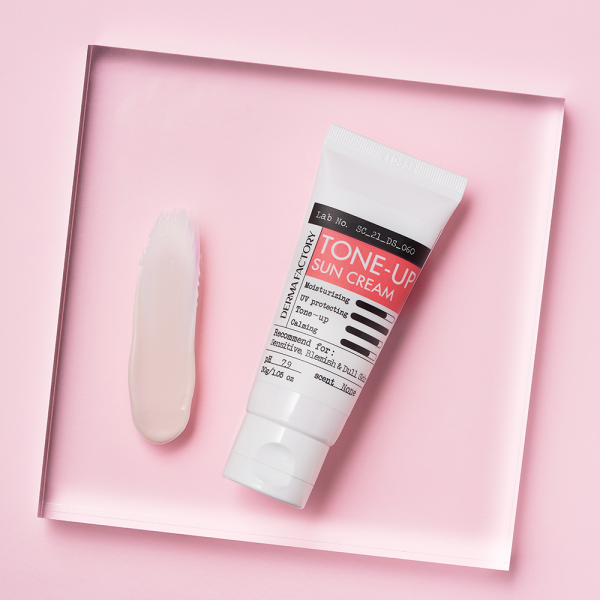 Kem Chống Nắng Nâng Tông Cấp Ẩm Derma Factory Waterfull Tone Up Sun Cream 30g