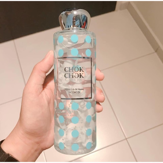 Dưỡng Trắng Chok Chok White Lily & Honey 250ml