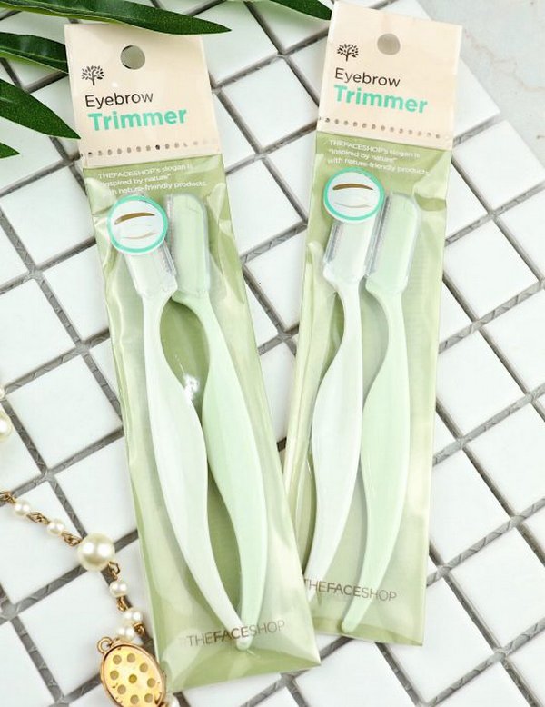 Dao Cạo Mày The Face Shop Eyebrow Trimmer 2P