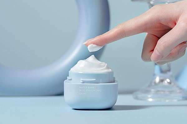 Kem Dưỡng Ẩm Dành Cho Da Thường Và Da Khô Laneige Water Bank Blue Hyaluronic 50ml