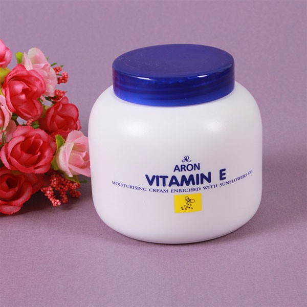 Kem dưỡng ẩm Vitamin E Thái Lan 200g
