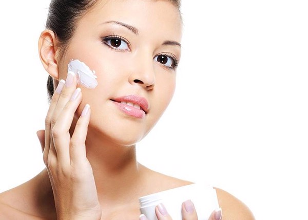 Kem dưỡng Simple Vital Vitamin