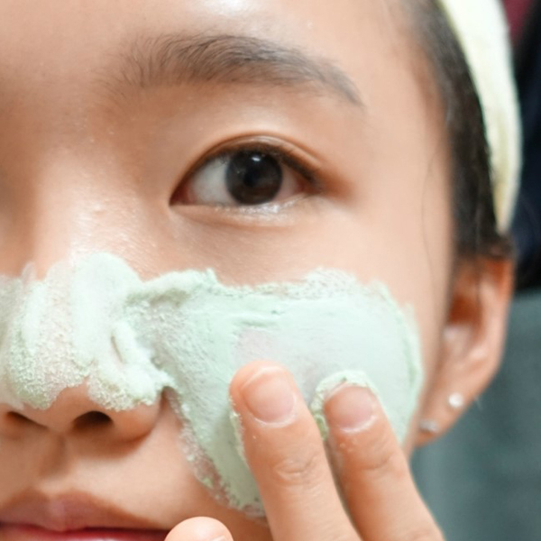 Mặt nạ đất sét So'Natural Pore Tensing Carbonic Bubble Mask