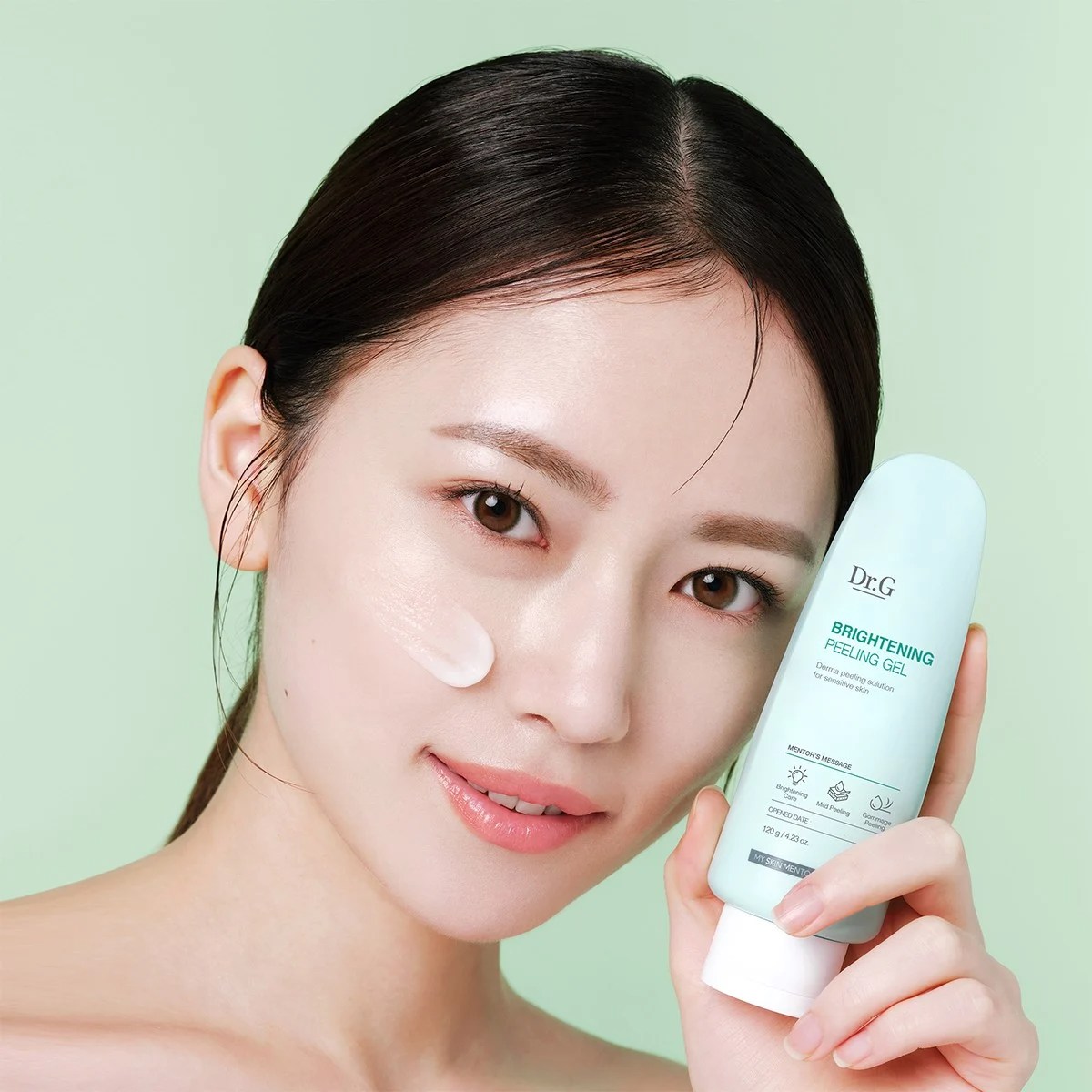 Tẩy Tế Bào Chết Dạng Gel Làm Sáng Da DR.G Brightening Peeling Gel 120g