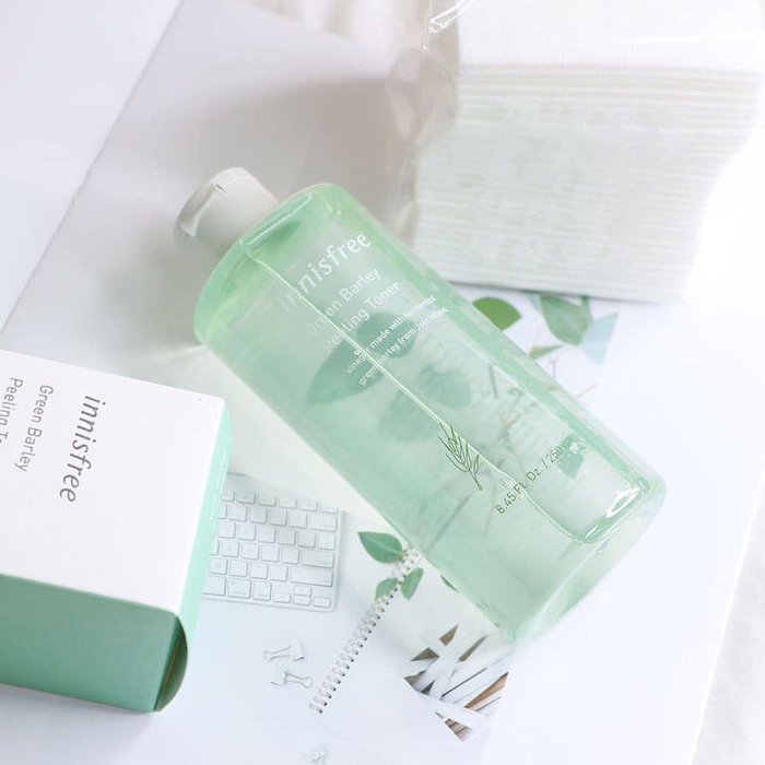 Nước hoa hồng Innisfree Green Barley Peeling Toner