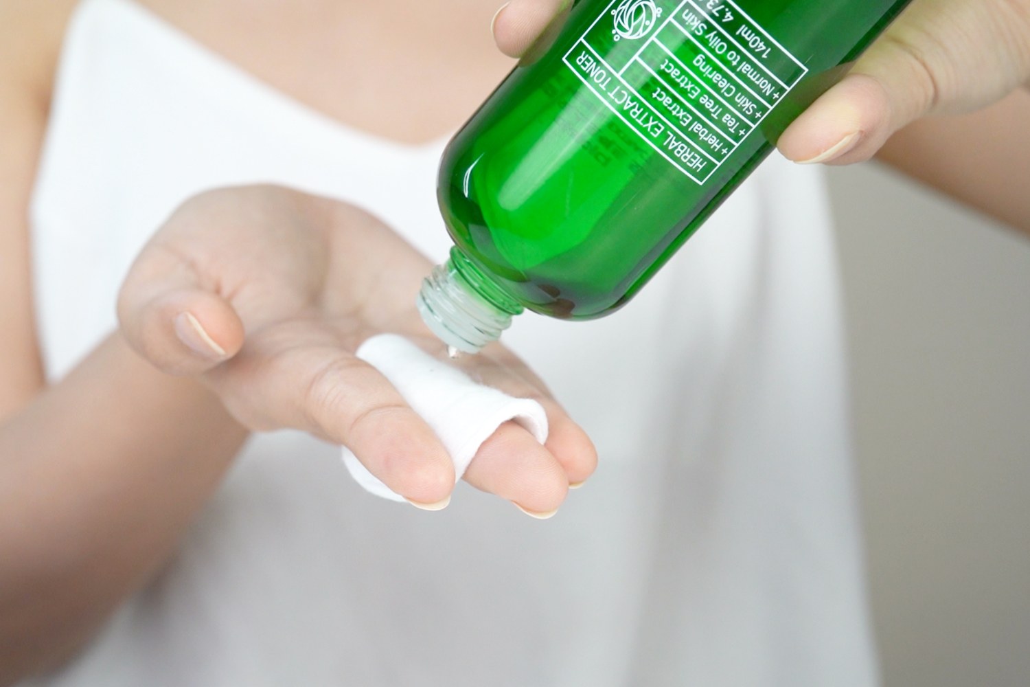 Nước Hoa Hồng Tràm Trà Derladie Herbal Extract Toner 140ml