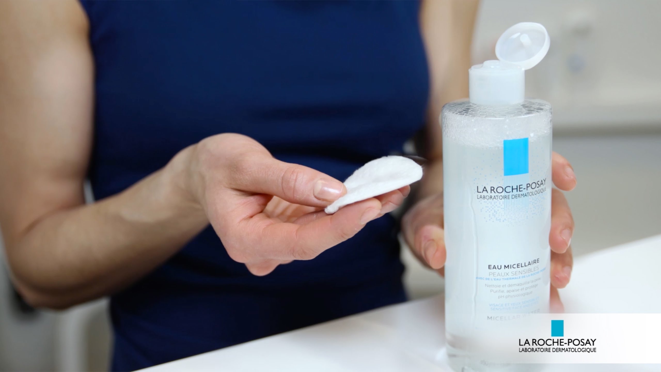 Nước tẩy trang La Roche-Posay Eau Micellaire Ultra 400ml